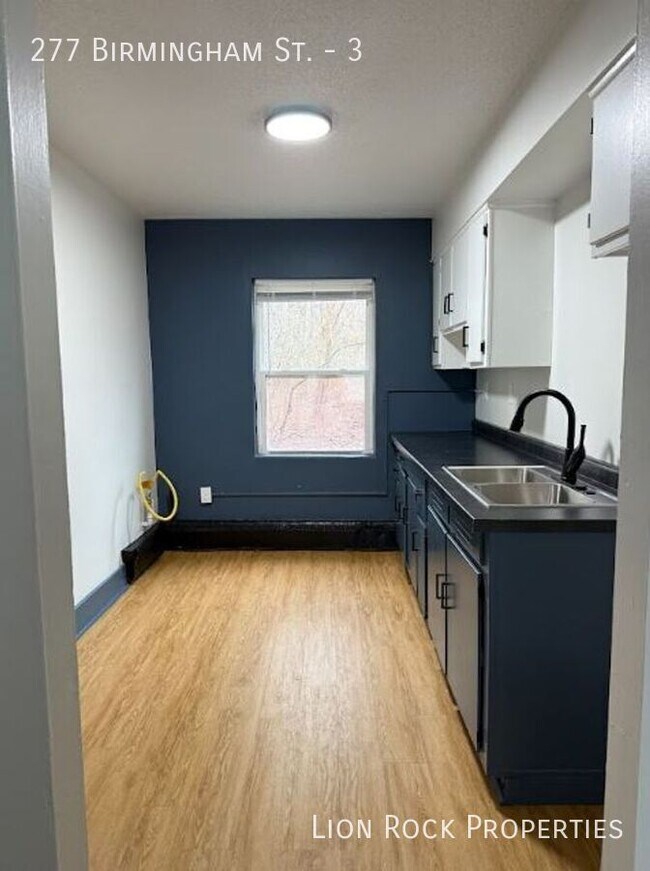 Building Photo - 277 Birmingham St