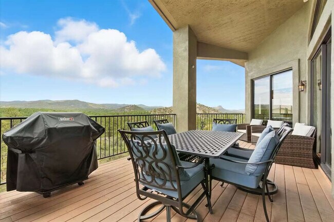 Building Photo - 1670 South Maddi-SI ID1475807P