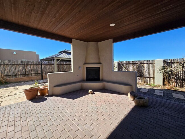 Building Photo - 12 Pinon Doblado