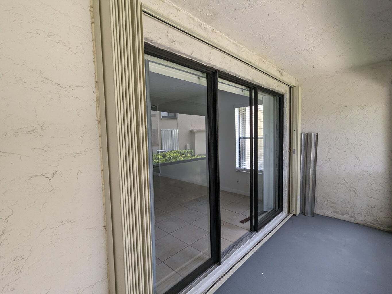 Building Photo - 711 Sunny Pine Way