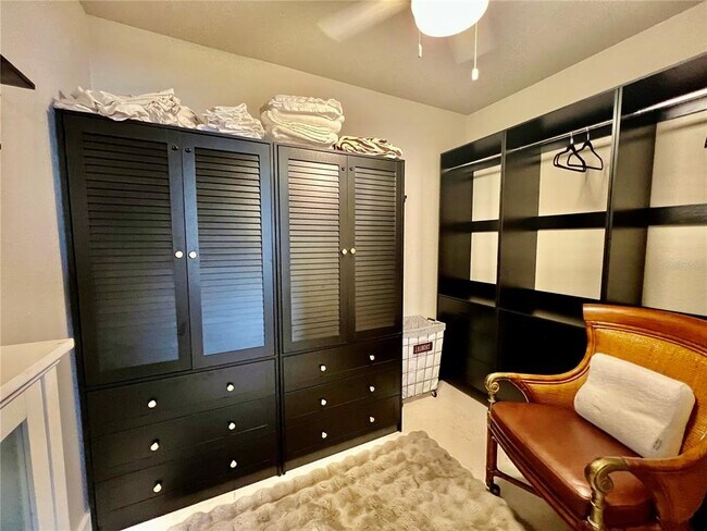 Building Photo - 4061 King Tarpon Dr