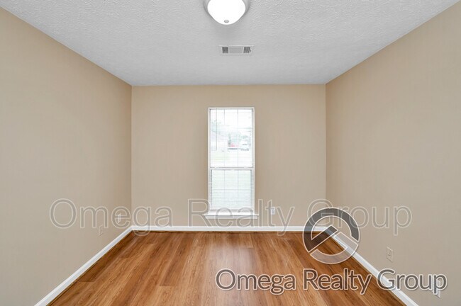 Building Photo - 6525 Foxleigh Ct