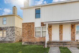 Building Photo - 228-232 Alexandria St Duplex