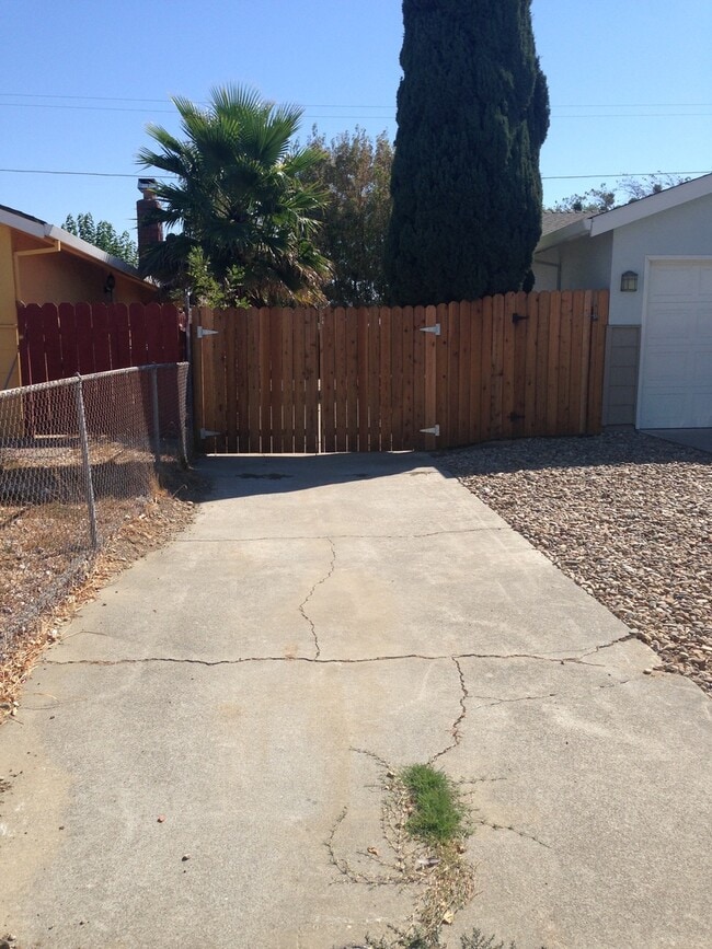 Building Photo - Updated Home with RV Parking