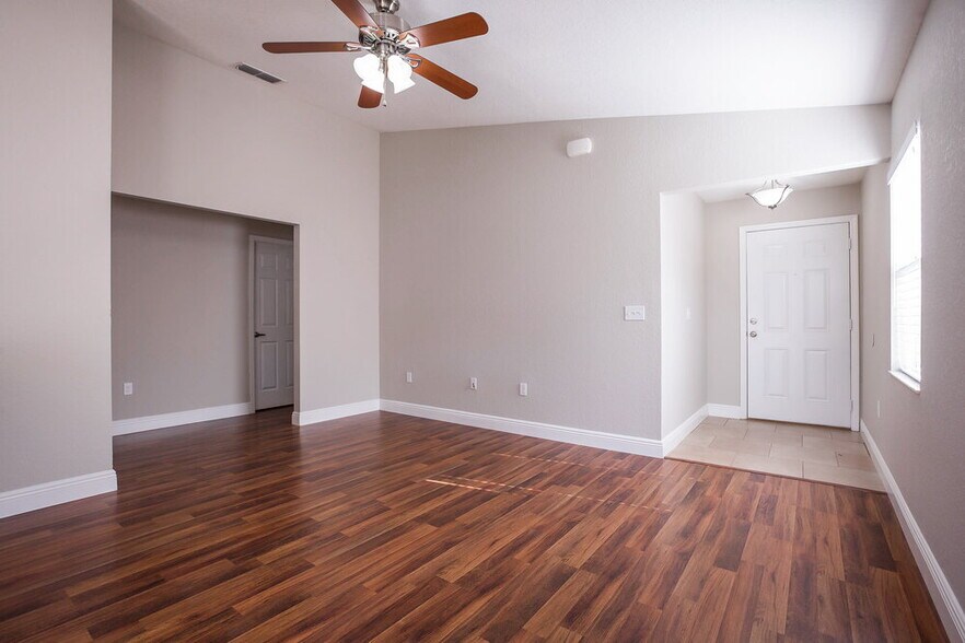 Building Photo - 5062 Belmont Park Ln