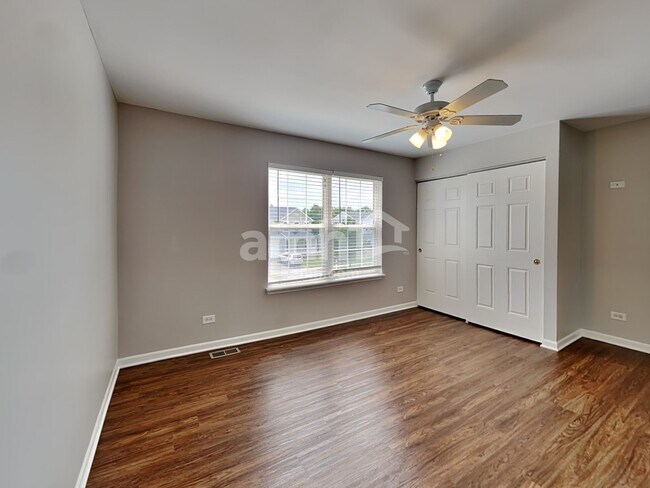 Building Photo - 214 Winding Trail