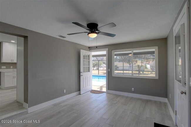 Building Photo - 983 Beechfern Ln