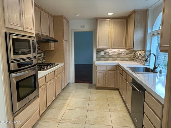 Building Photo - 1628 Glider Ct