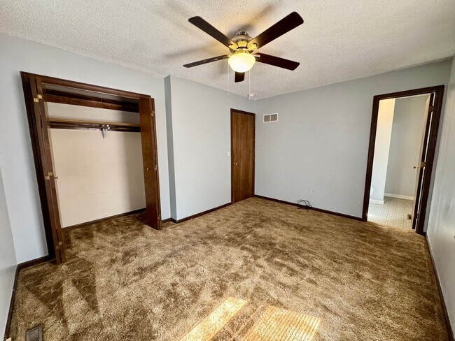 Building Photo - 203 Larkin Ave