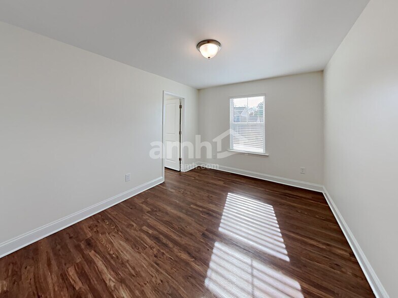 Building Photo - 3244 Brierhill Rd
