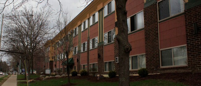 Building Photo - 910 Abbot Rd