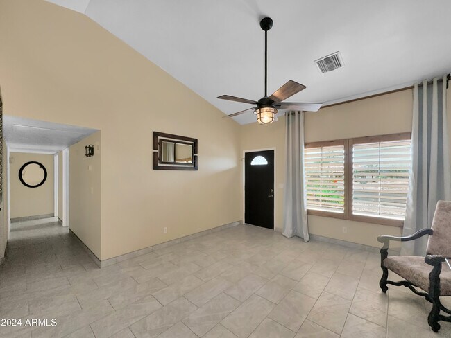 Building Photo - 15036 N Dogwood Ln