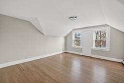 Building Photo - 946 N Main St