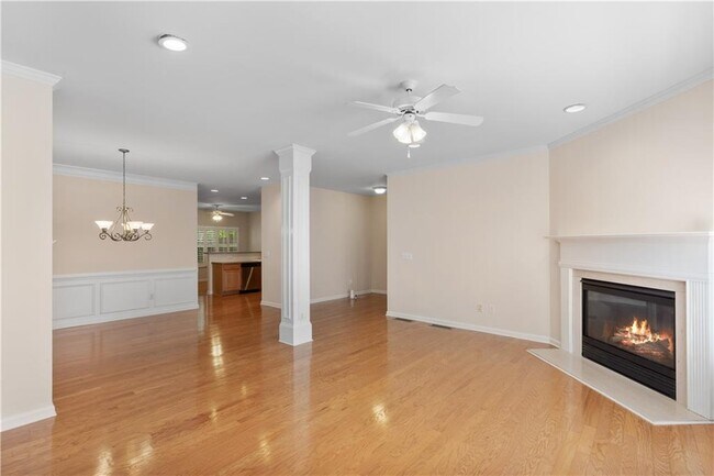 Building Photo - 1886 Greystone Oaks Way