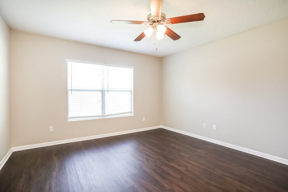 Building Photo - 3800 Falcon Crest Dr