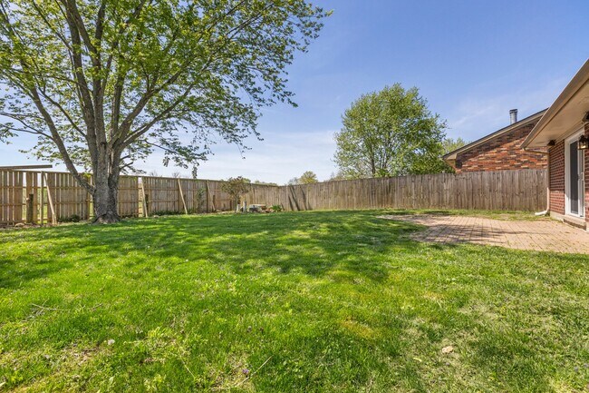Building Photo - 1576 Springfield Dr