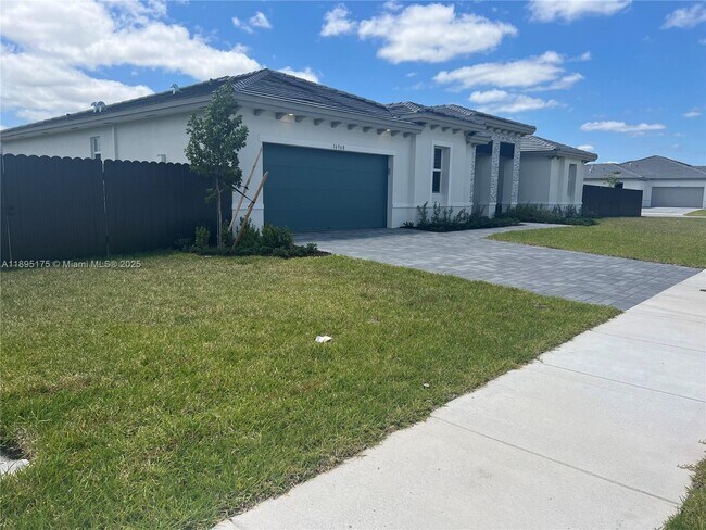 Building Photo - 16960 SW 288th Ter
