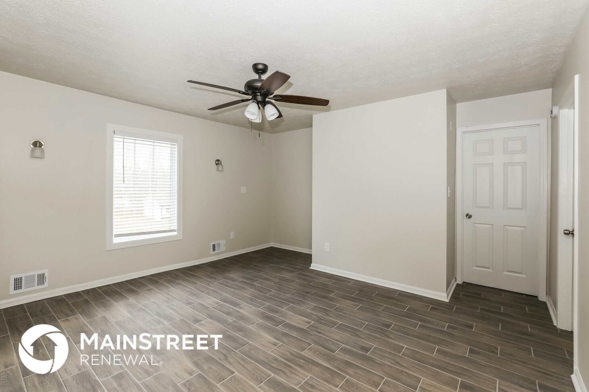 Building Photo - 2845 Woodhollow Ln