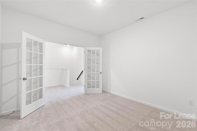Building Photo - 204 Silver Fleet Dr