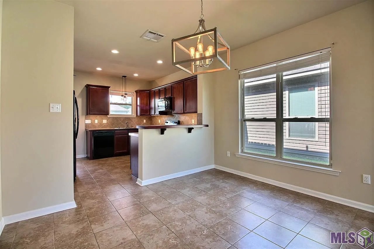 Building Photo - 11389 Ashwood Ct