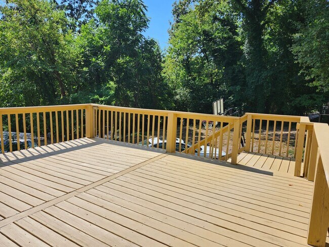 Building Photo - 3 bedroom 2 bath home in Belvoir Area in Brainerd/East Ridge, TN