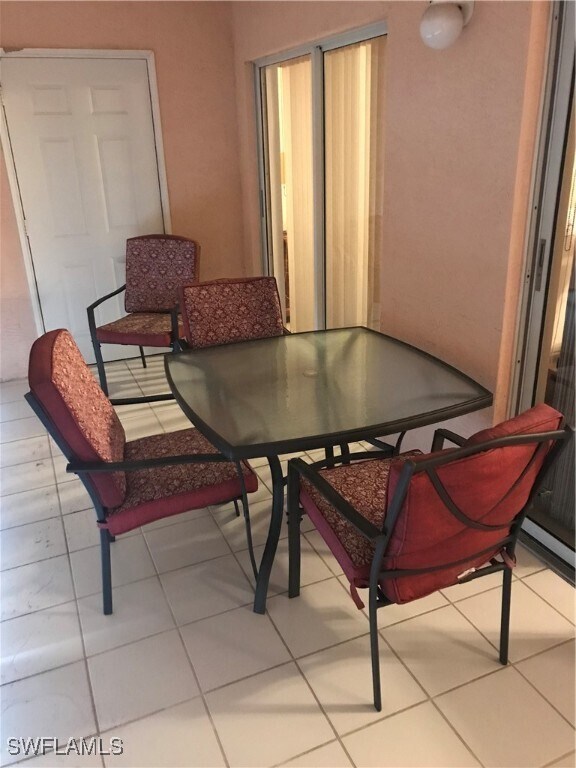 Primary Photo - 441 Quail Forest Blvd