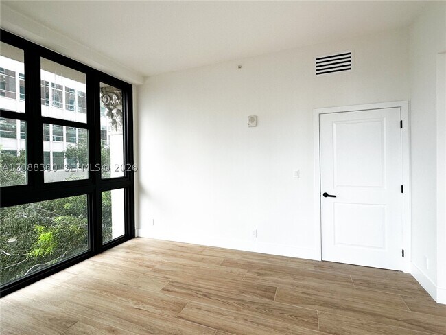 Building Photo - 111 E Flagler St