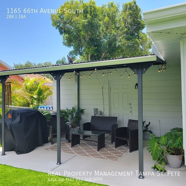Building Photo - OUTSTANDING ST PETERSBURG POOL HOME AVAILA...