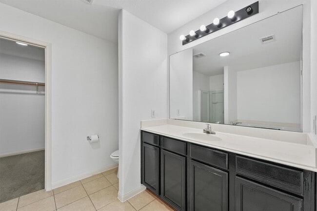 Building Photo - 7010 Dahlia Rd