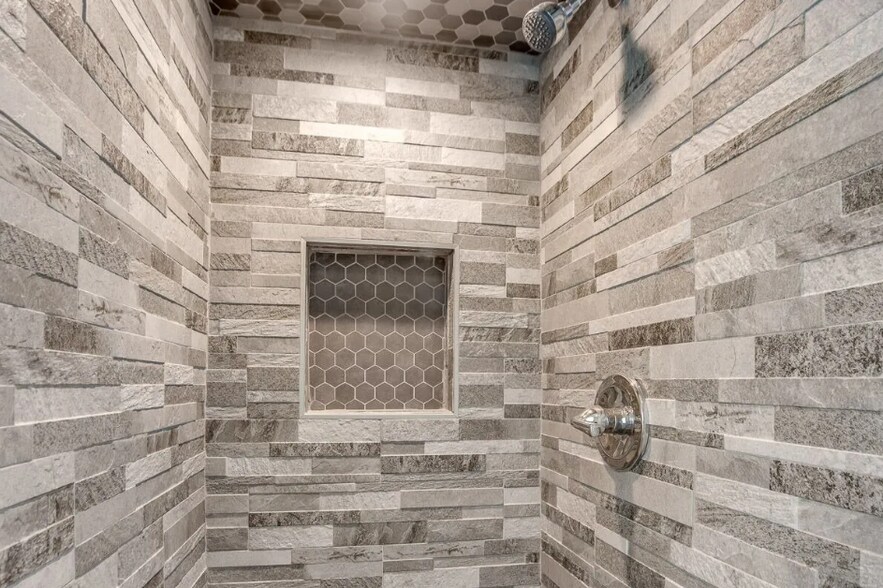 Primary Shower - 2311 Blackhaw Ct