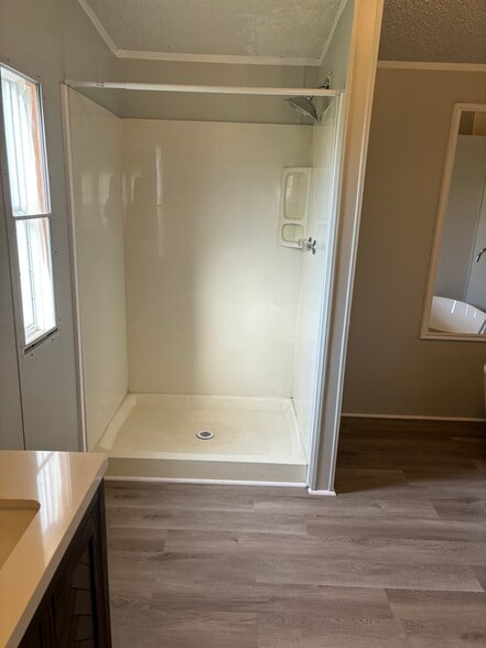 Shower - 102 Nina Cir
