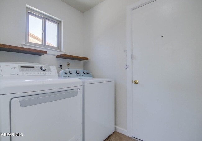 Building Photo - 1701 Paul Moran Pl