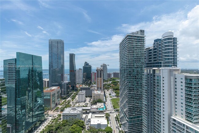 Building Photo - 1080 Brickell Ave