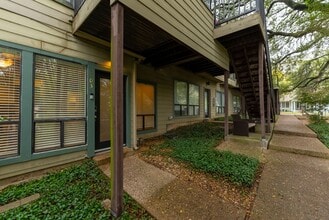 Building Photo - Adorable Studio with Garage nearby UT!!!