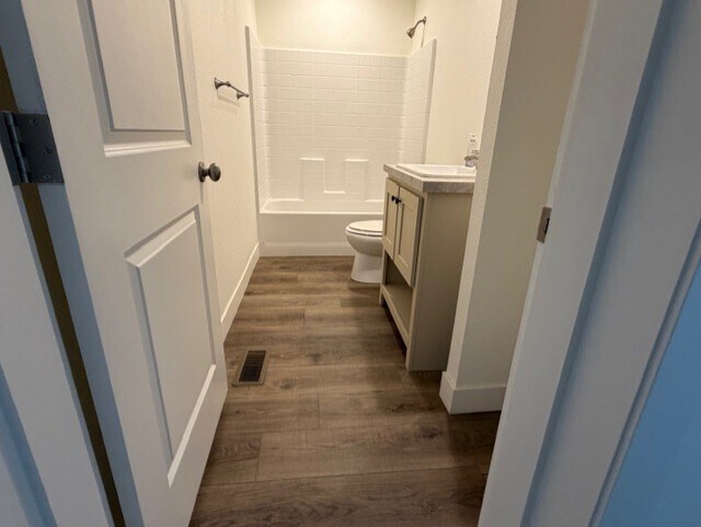 Building Photo - 2060 N Center St