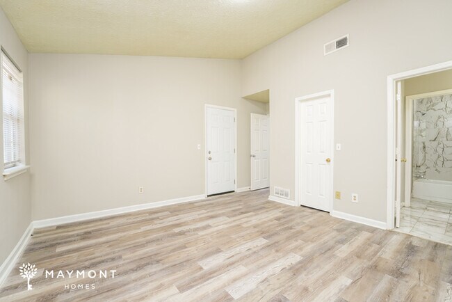 Building Photo - Charming 2-Bedroom Townhome in Stone Mountain