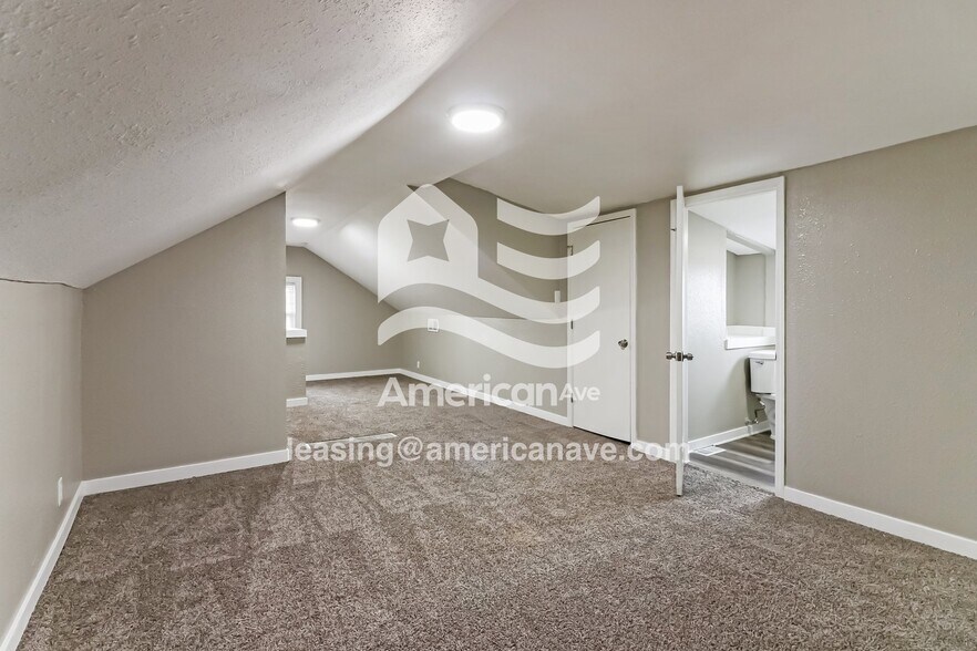 Building Photo - 4928 Walrond Ave