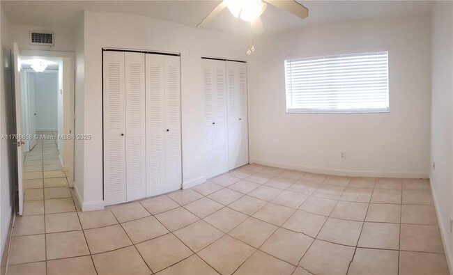 Building Photo - 8500 SW 109th Ave