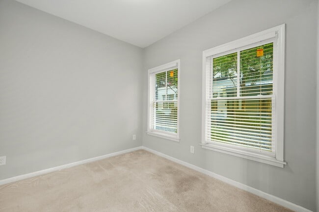 Building Photo - 772 Aerial Way