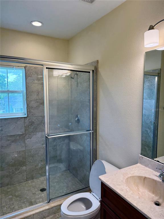 Building Photo - 2060 Royal Vista Ct