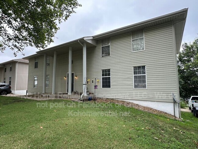 Building Photo - 211 Barr Rd