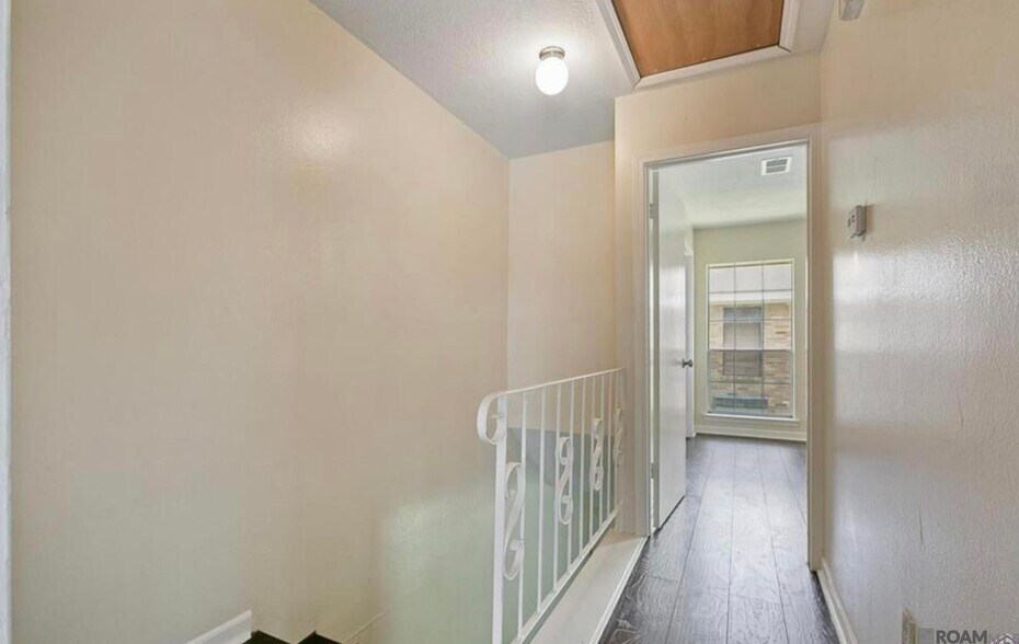 Building Photo - 1757 Boulevard De Province