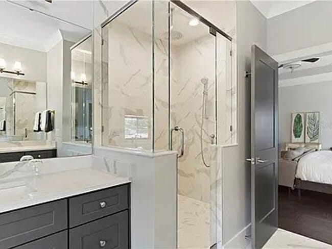 Building Photo - Exquisite 4-Bed, 5.5-Bath Executive Retrea...