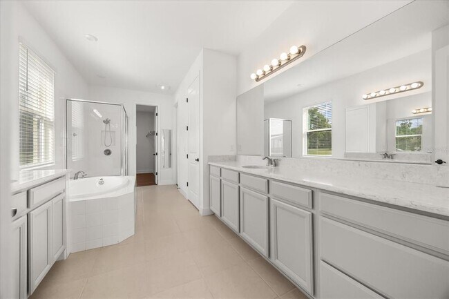 Building Photo - 3419 Bella Vista Ct