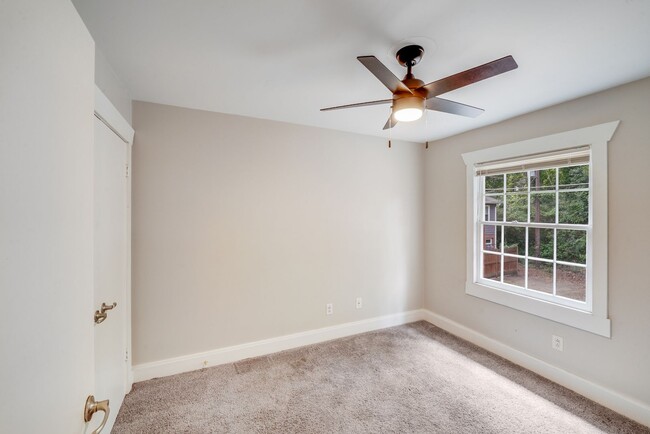 Building Photo - 2-Bedroom Birch Landing Condo with Fenced ...