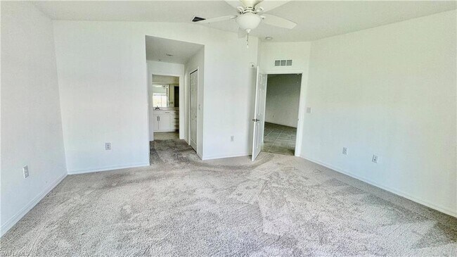Building Photo - 15940 Grassland Ln
