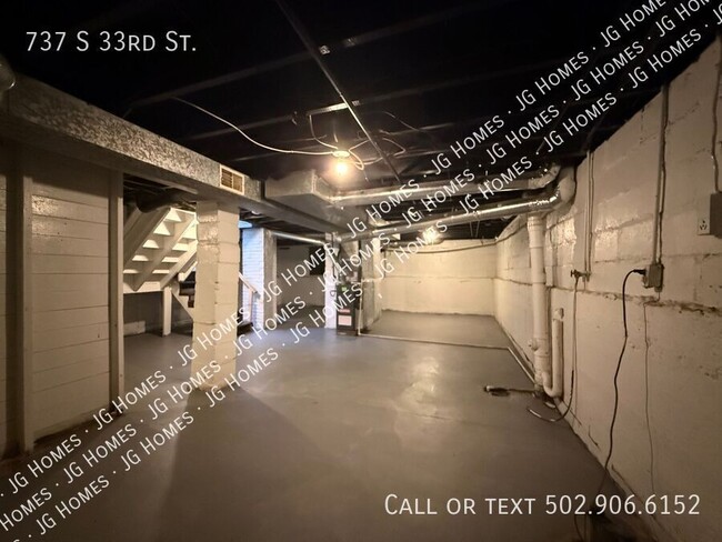 Building Photo - 737 S 33rd St