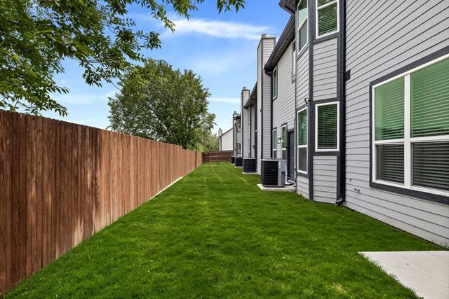 Building Photo - 3242 Wexford Dr