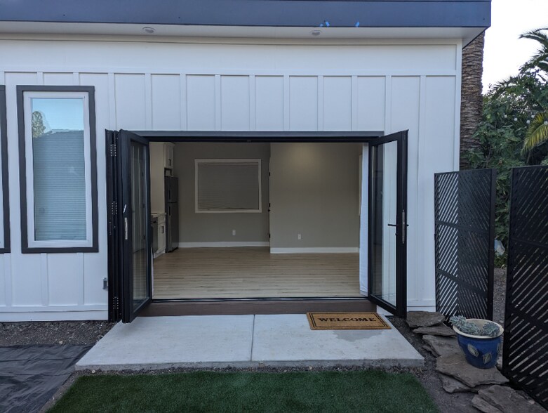 Building Photo - 1005 El Cajon Dr