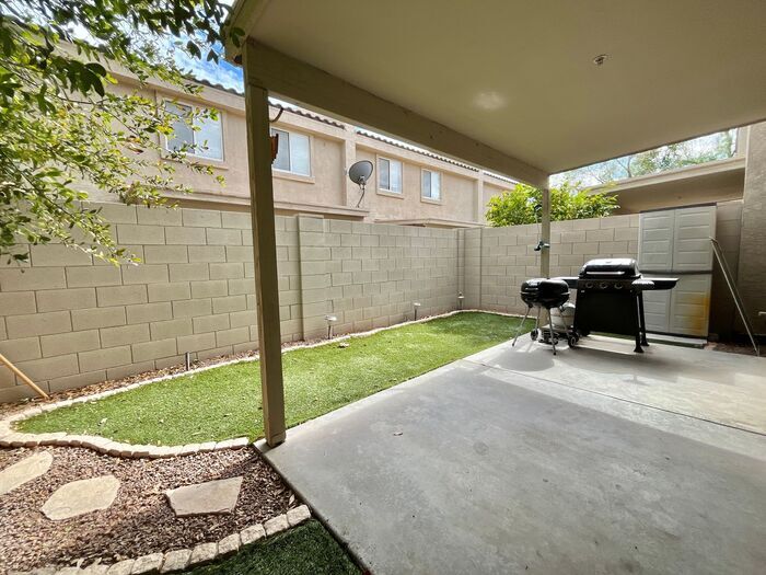 Building Photo - 16021 N 30th St